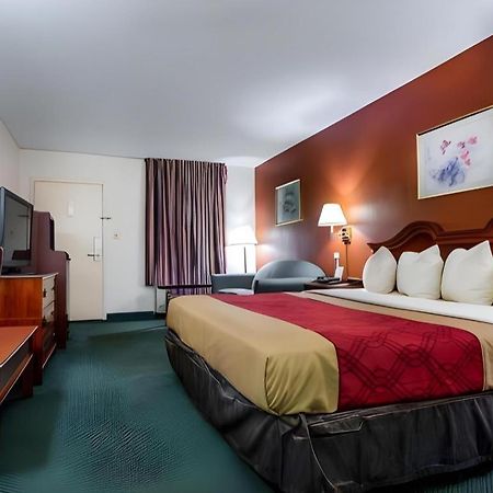 Econo Lodge South Garner Esterno foto
