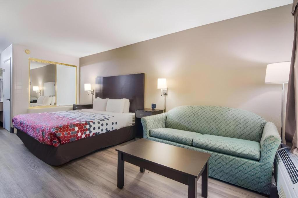 Econo Lodge South Garner Esterno foto