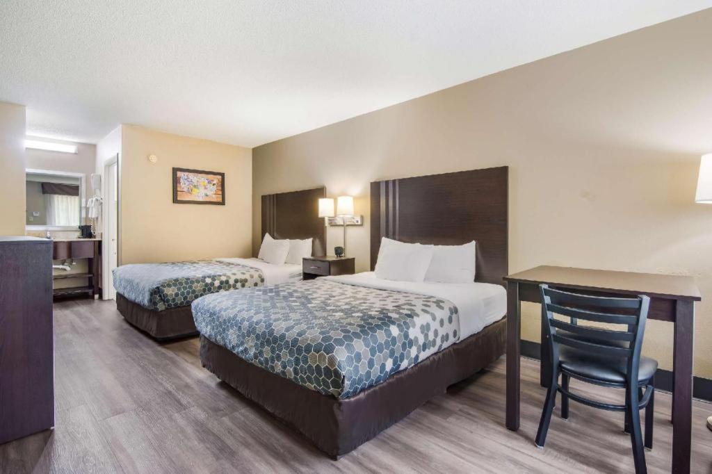 Econo Lodge South Garner Esterno foto