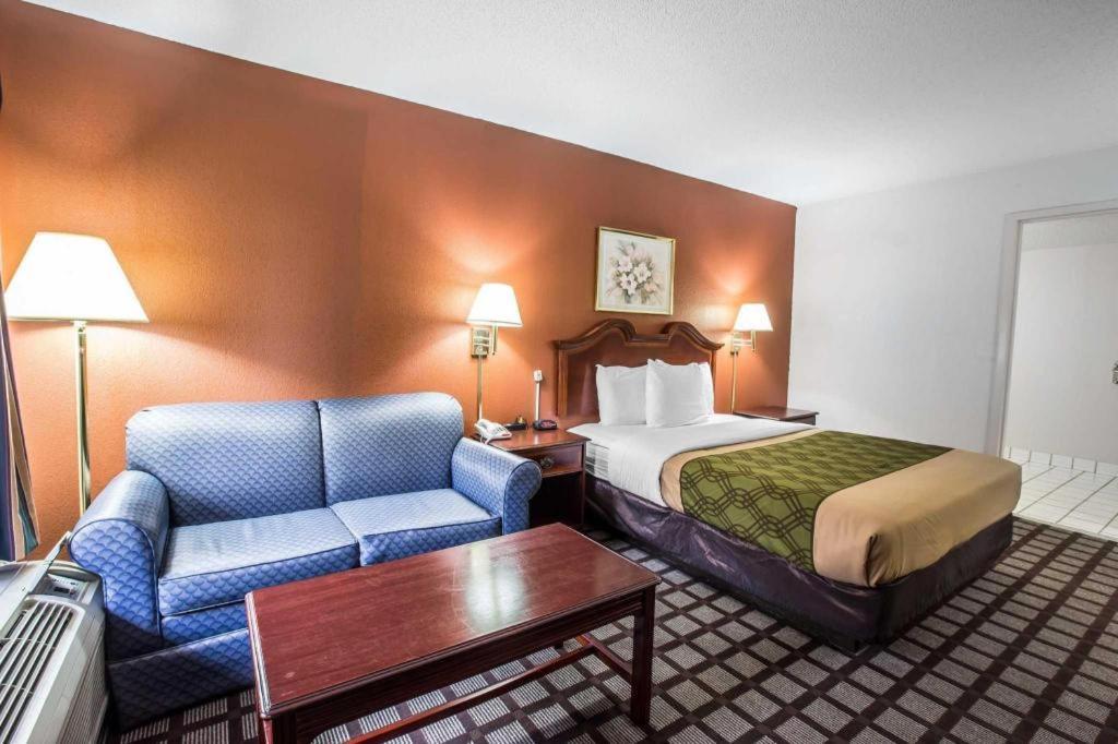 Econo Lodge South Garner Esterno foto