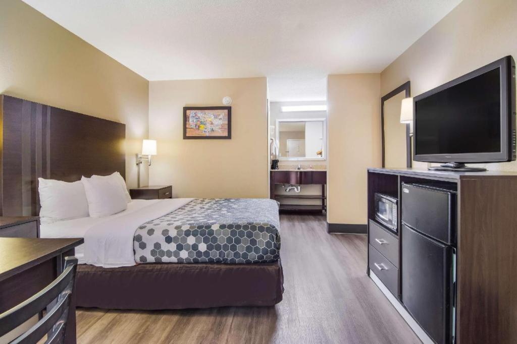 Econo Lodge South Garner Esterno foto