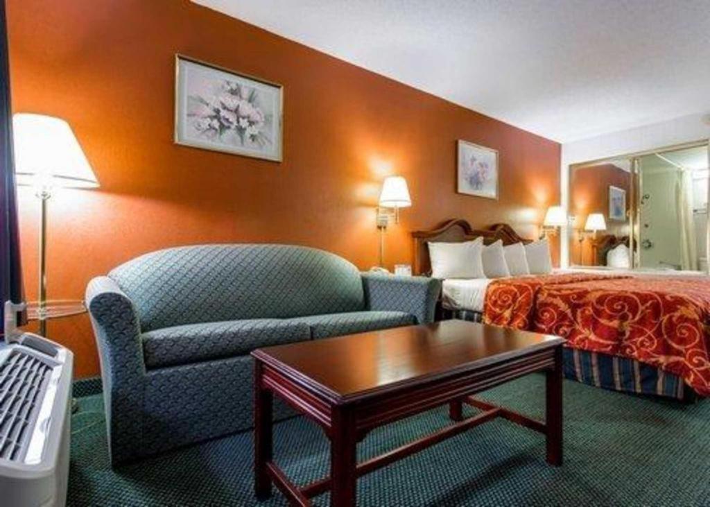 Econo Lodge South Garner Esterno foto