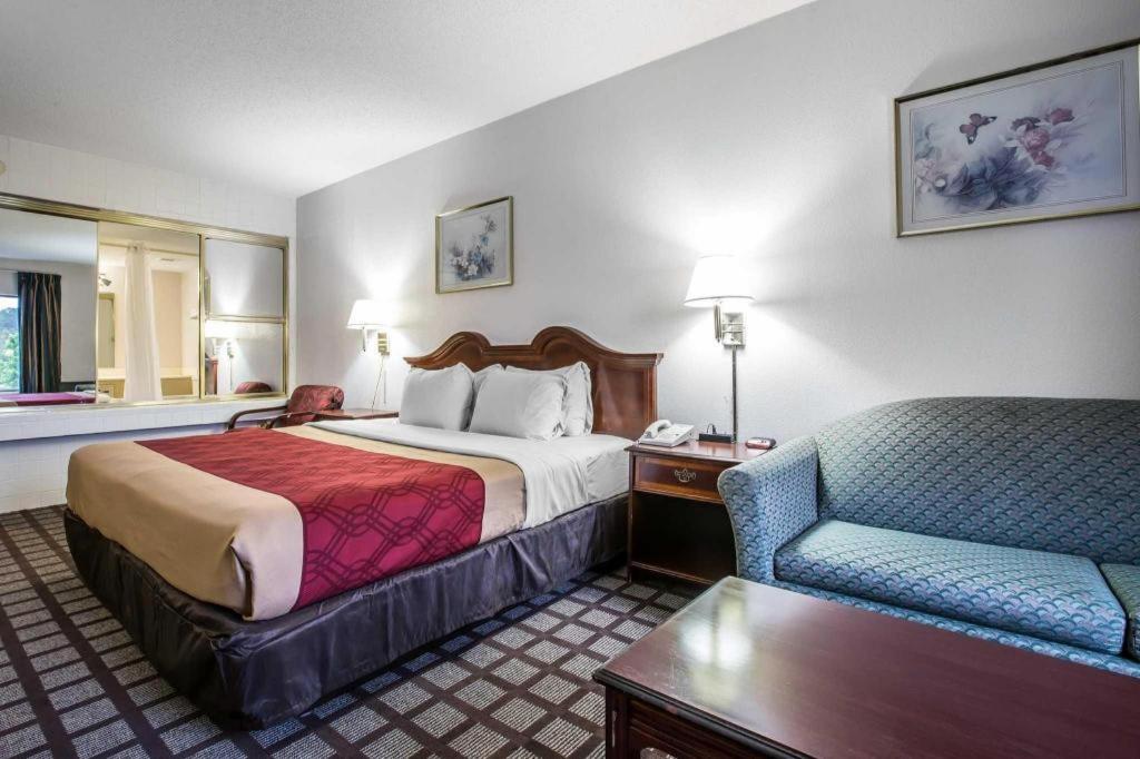 Econo Lodge South Garner Esterno foto