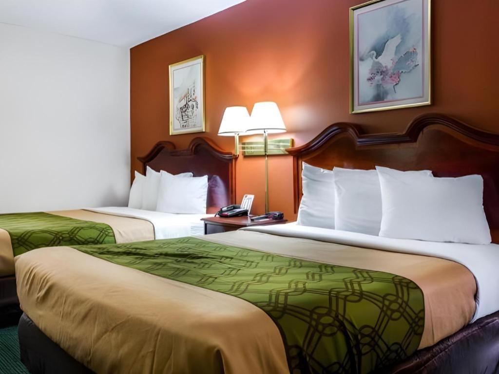 Econo Lodge South Garner Esterno foto