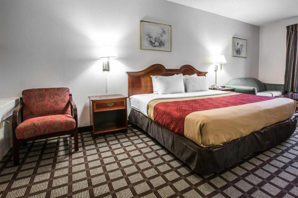 Econo Lodge South Garner Esterno foto