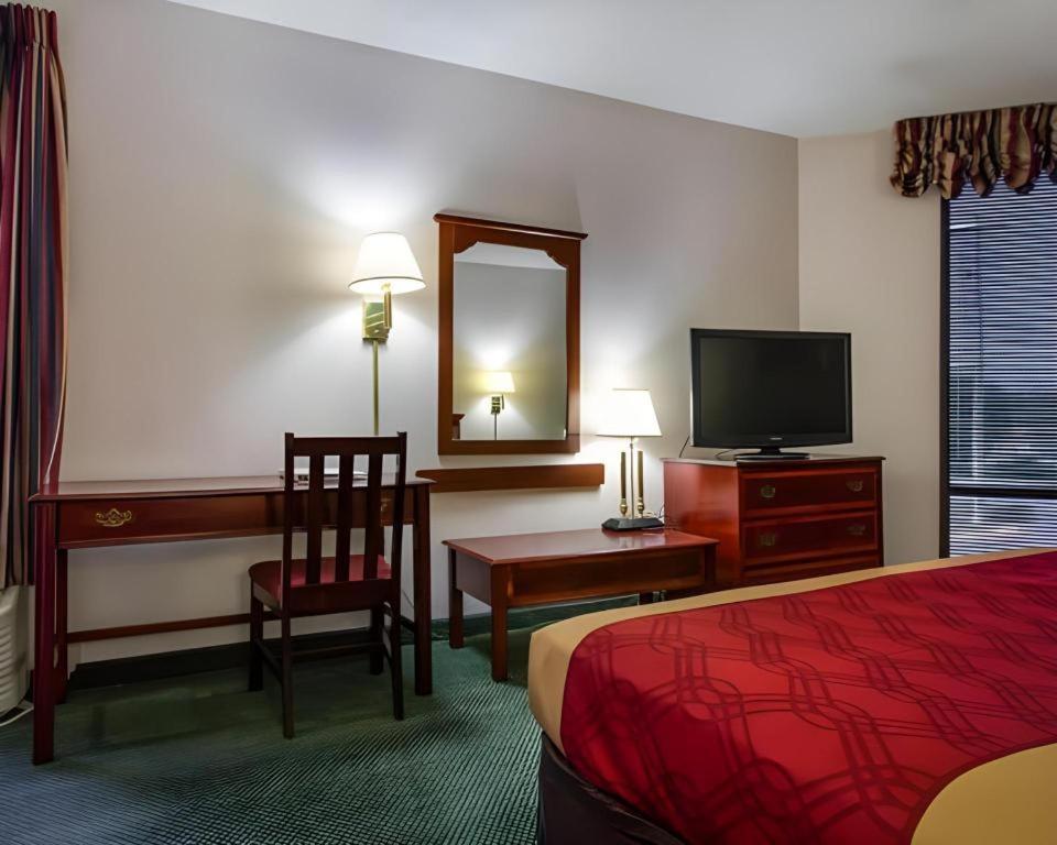 Econo Lodge South Garner Esterno foto
