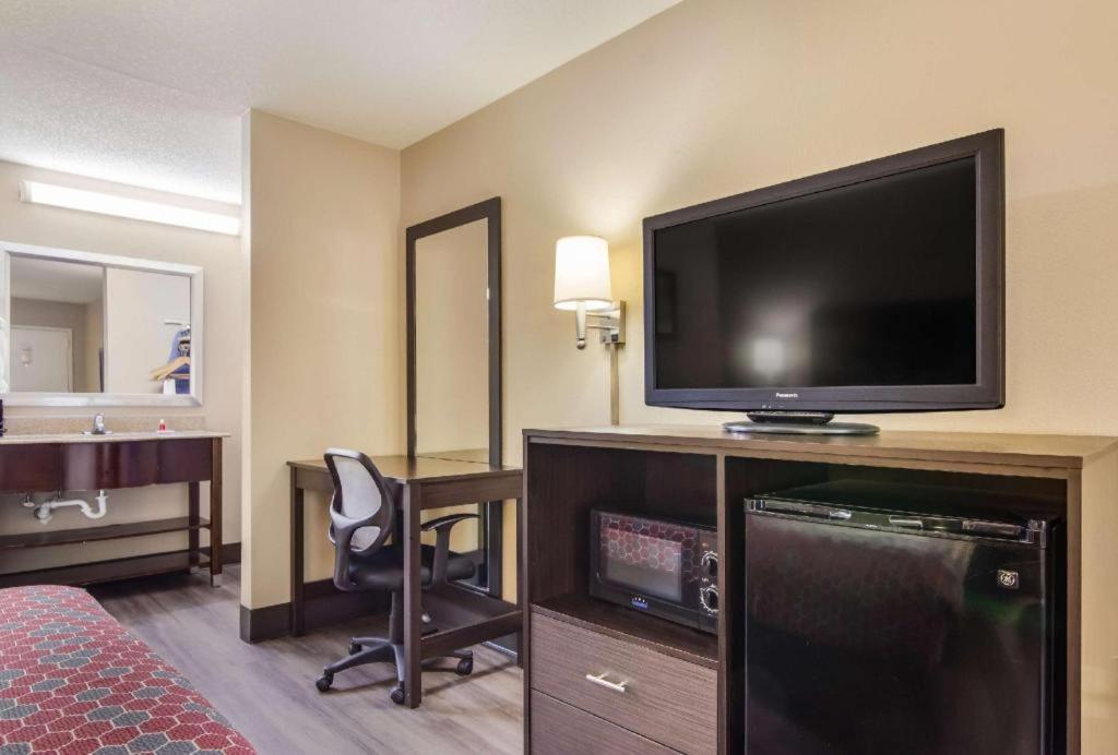 Econo Lodge South Garner Esterno foto
